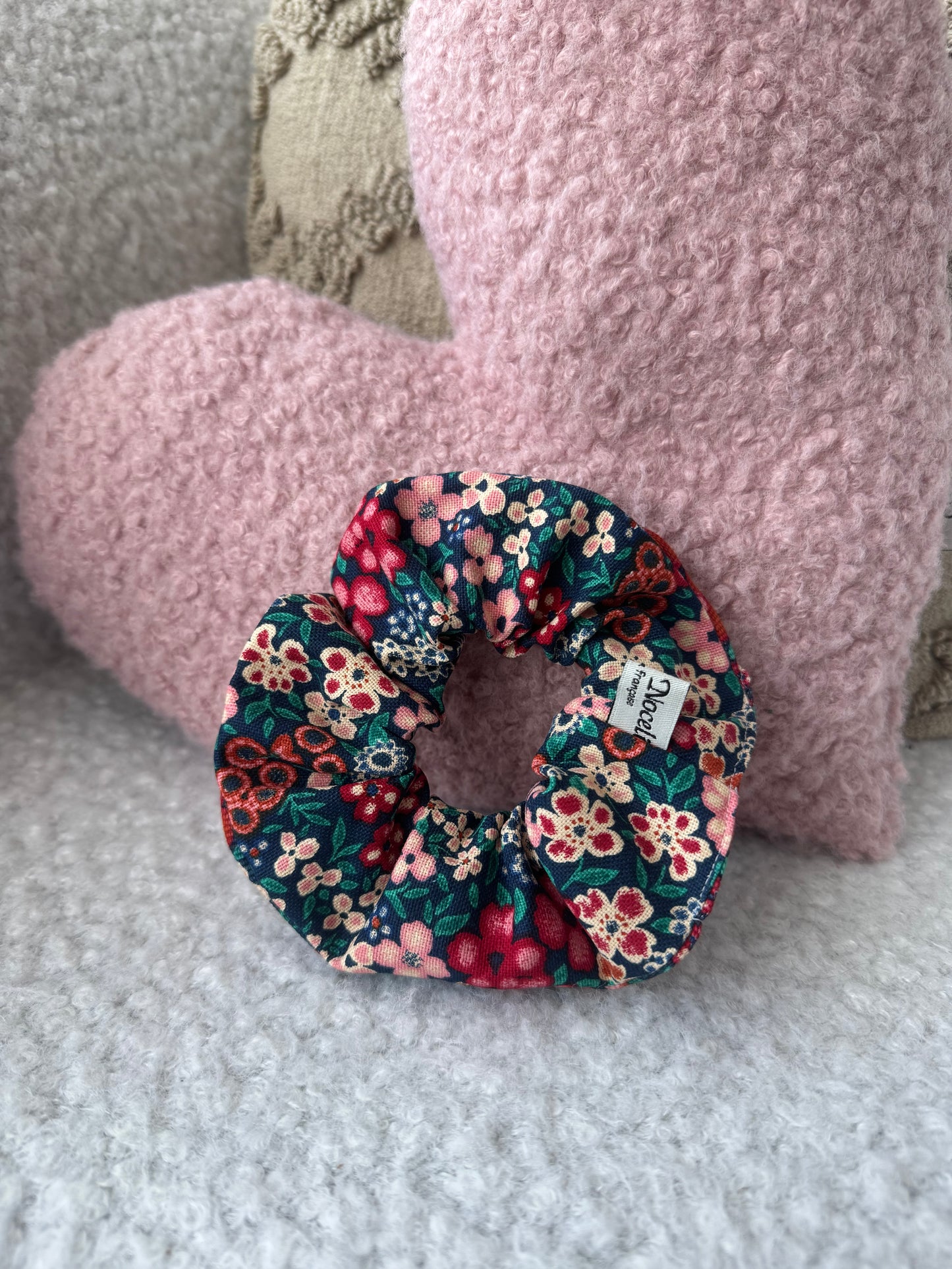 Chouchou fait main en France motif fleuri