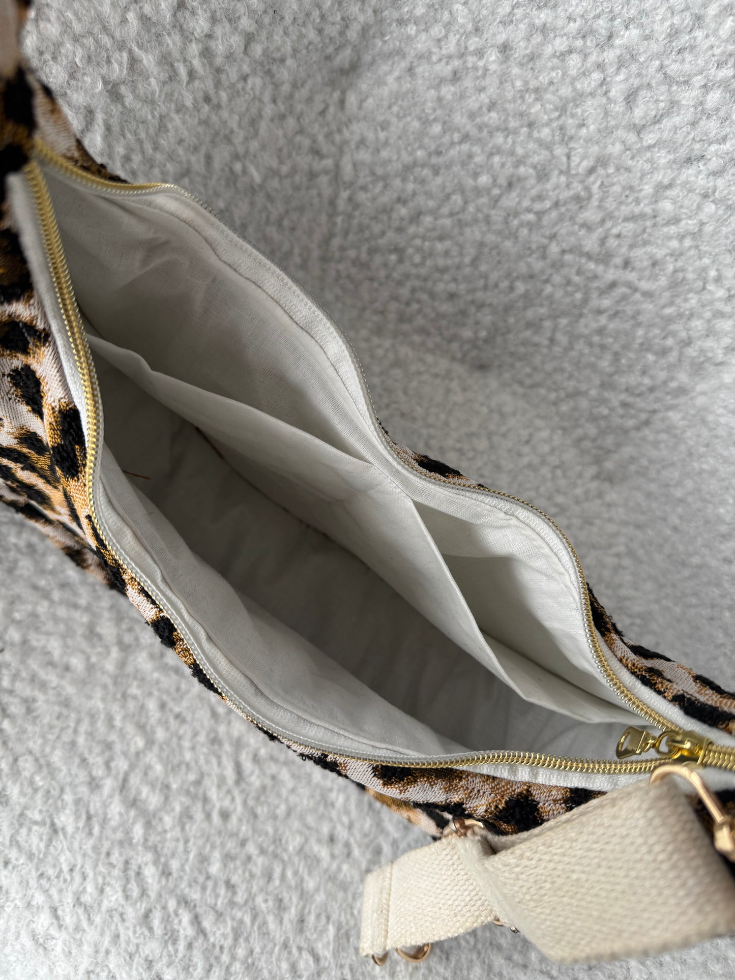 Sac demi lune AURORE léopard