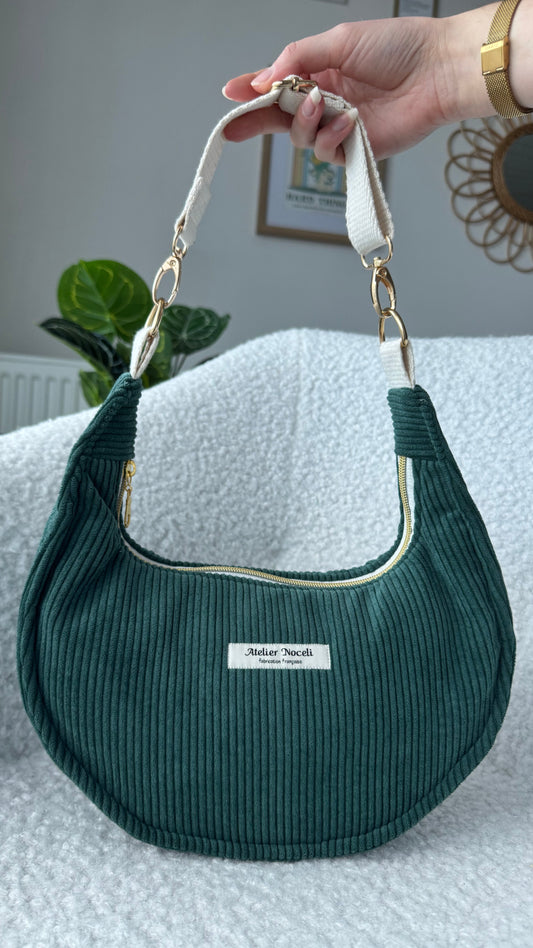 Sac à main demi-lune AURORE velours côtelé vert sapin
