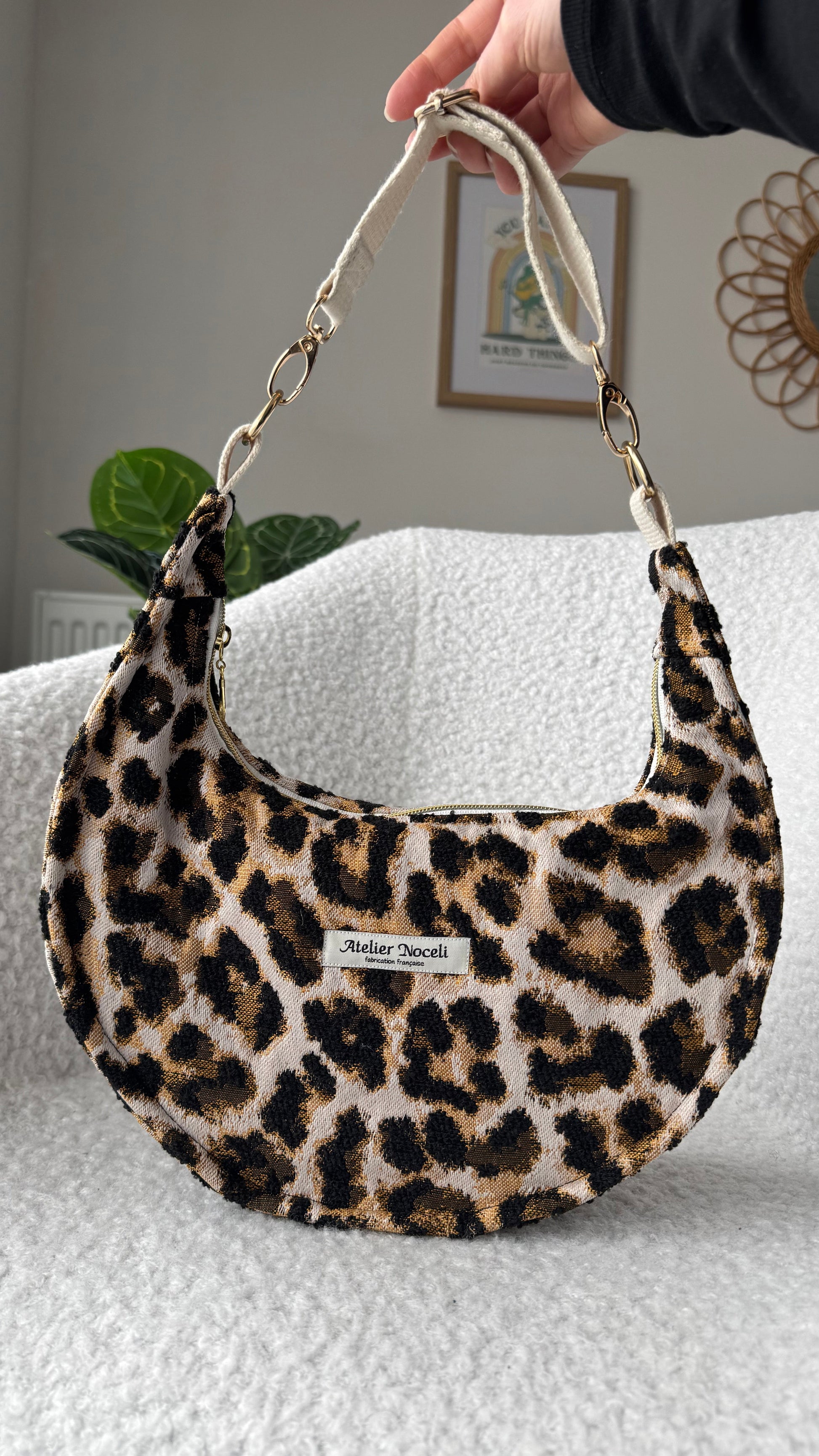 sac demi lune fait main en france léopard tendance été