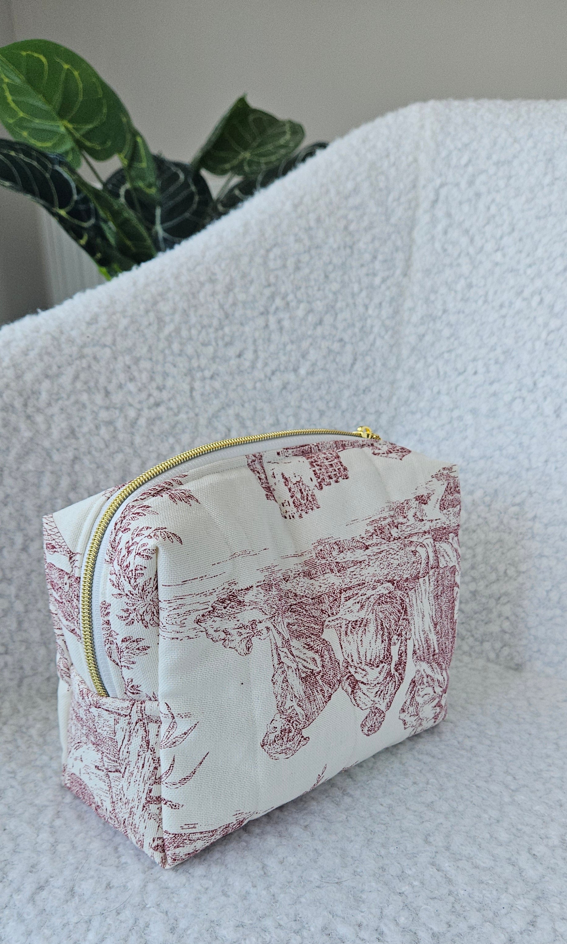 trousse de toilette en toile de jouy trousse à maquillage faite main en france