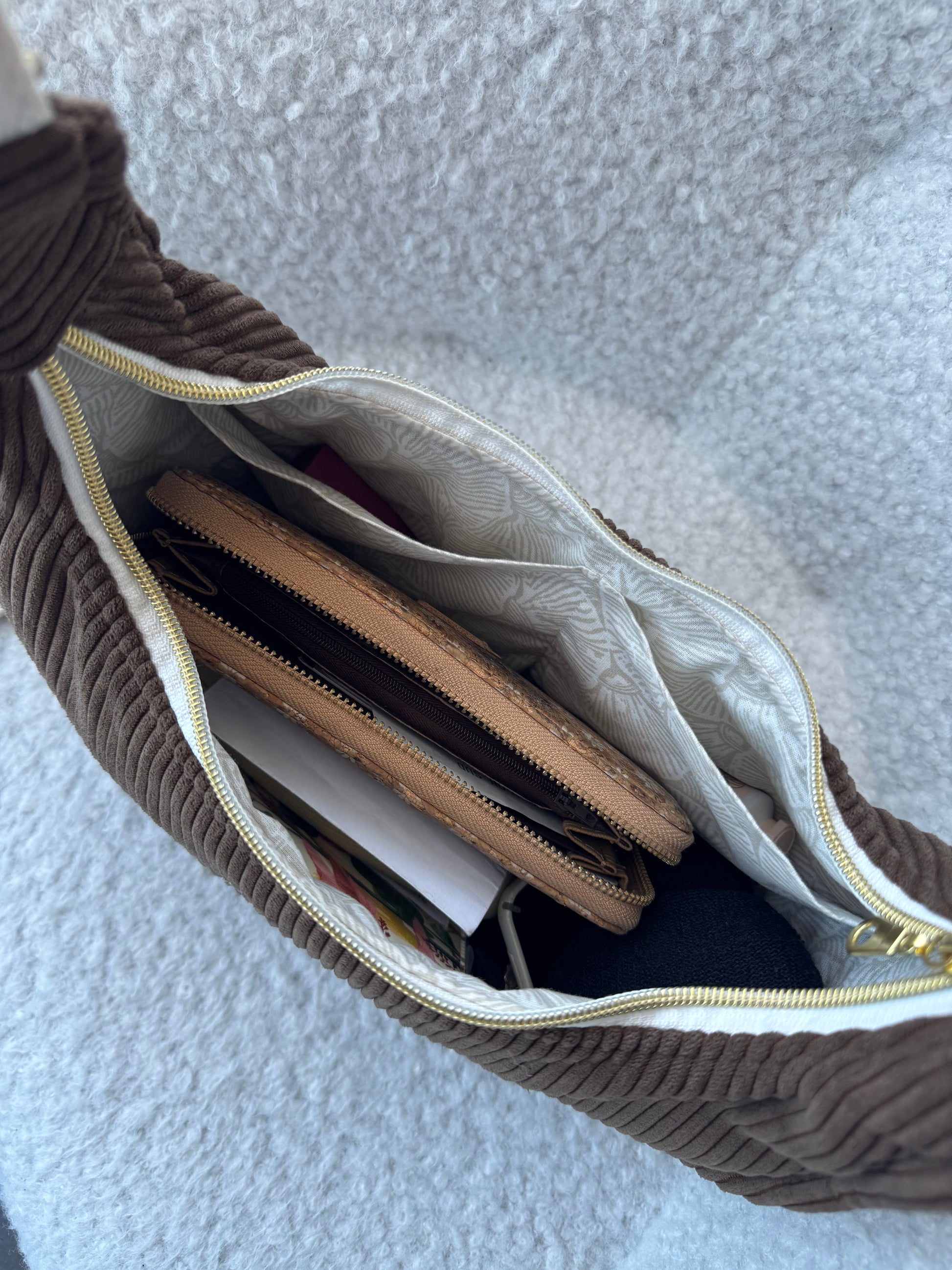 sac demi lune velours marron tendance personnalisable tendance pinterest