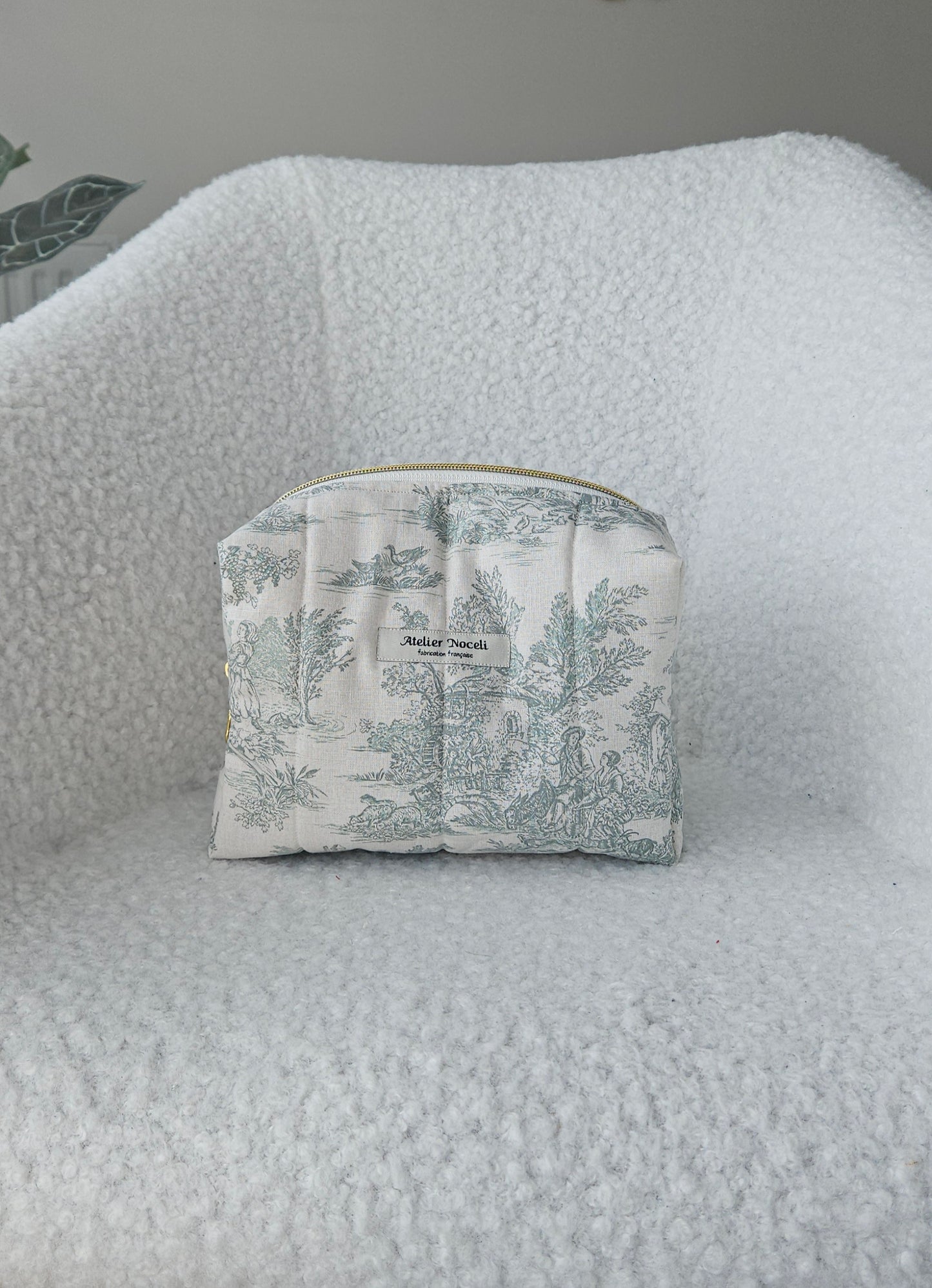 Trousse de toilette LIA motif toile de jouy vert