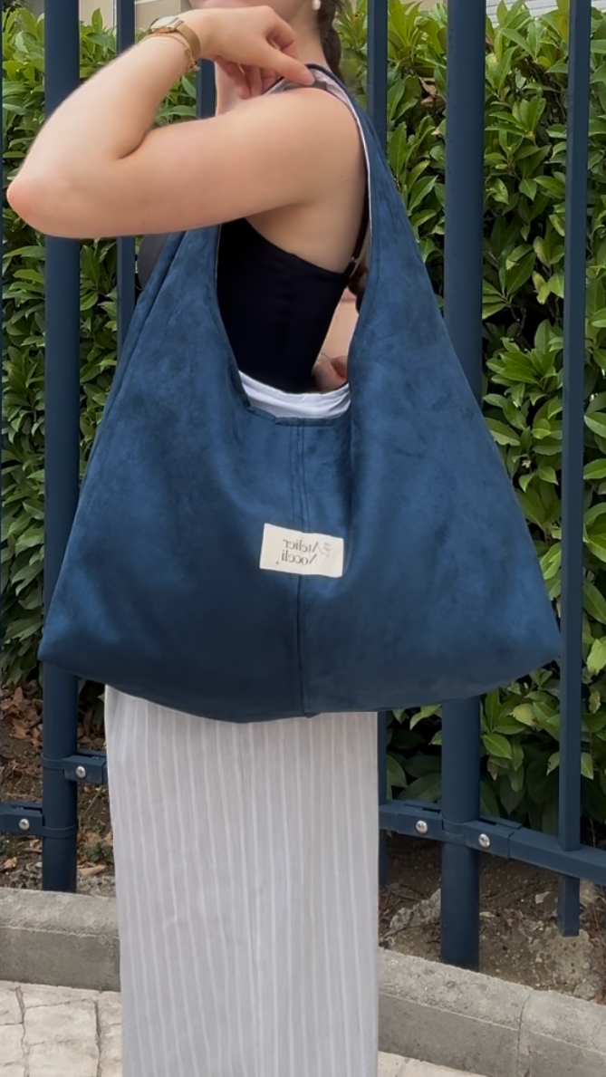 sac cabas en suedine bleu fait main en france sac fourre tout sac de cours sac tendance pinterest