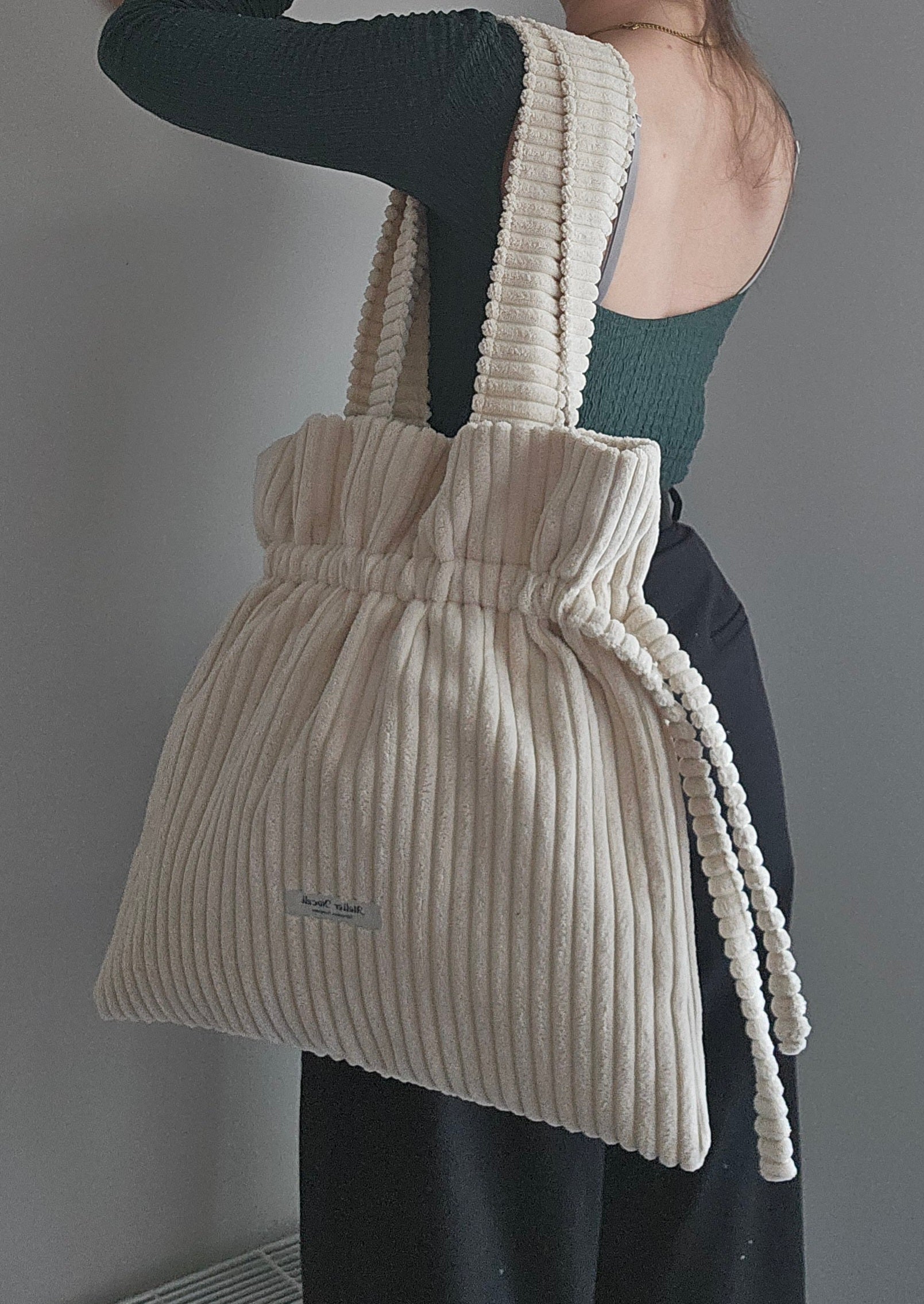 sac tote bag en velours cotelé beige resserable fait main en france tendance