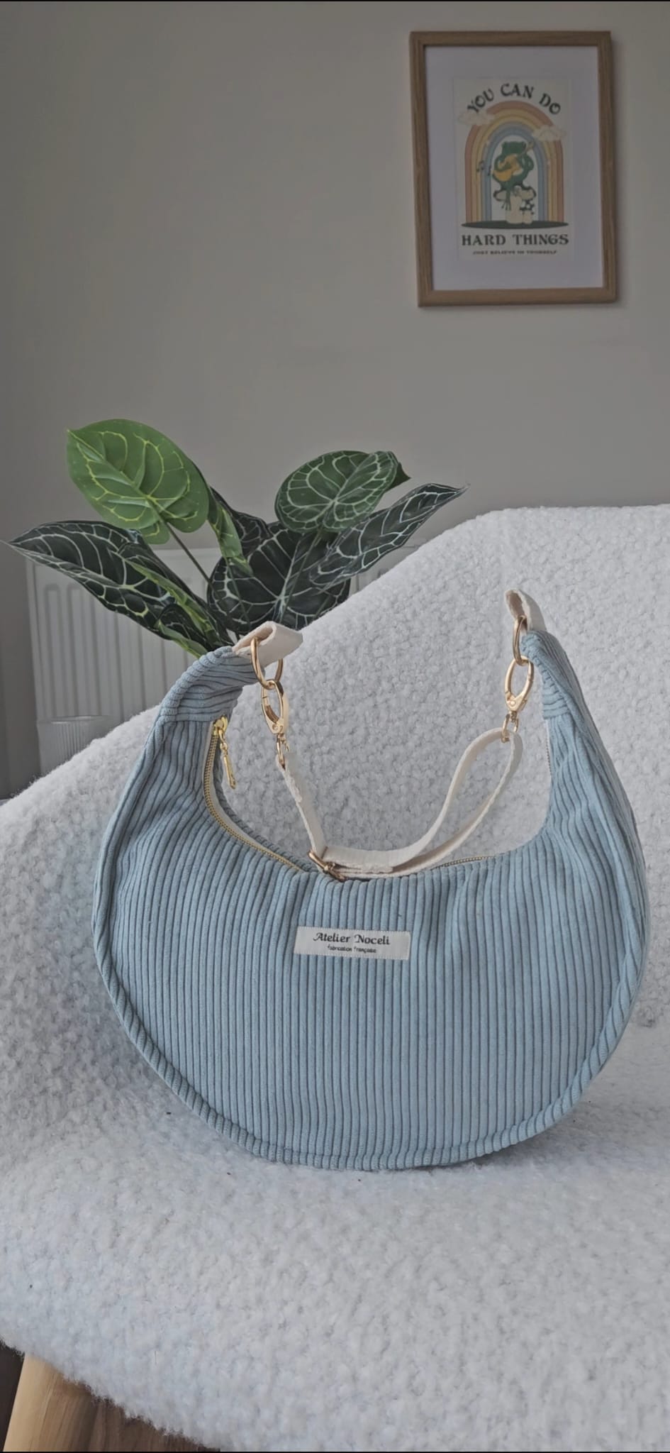 sac demi lune fait main en france bleu ciel