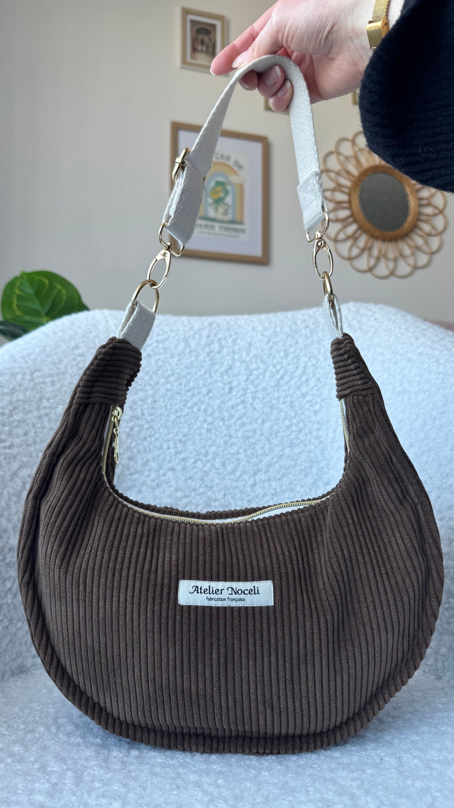 sac demi lune velours marron tendance personnalisable tendance pinterest