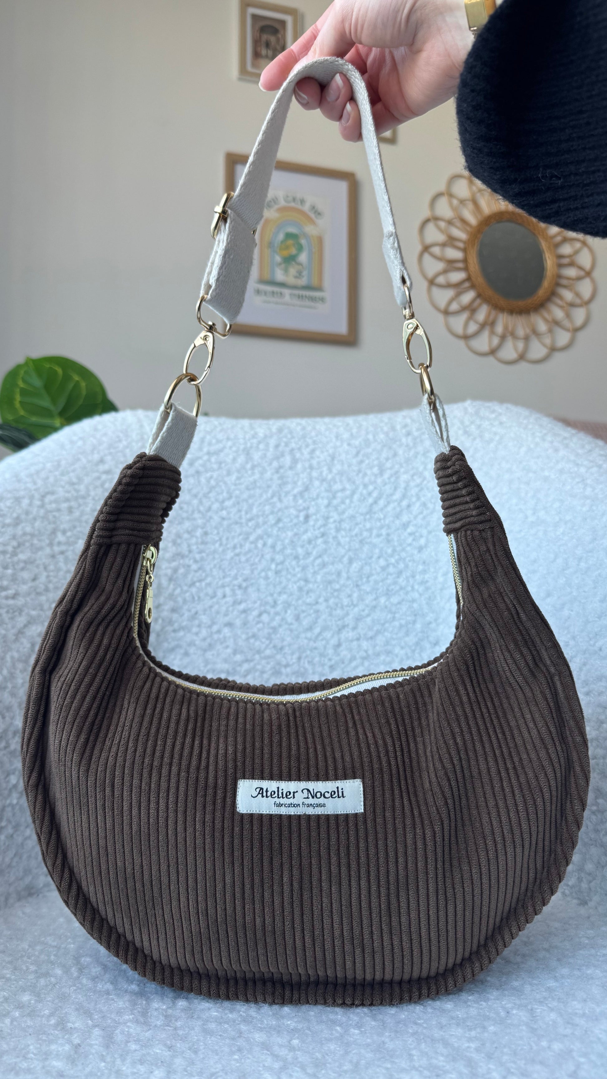 sac demi lune velours marron tendance personnalisable tendance pinterest