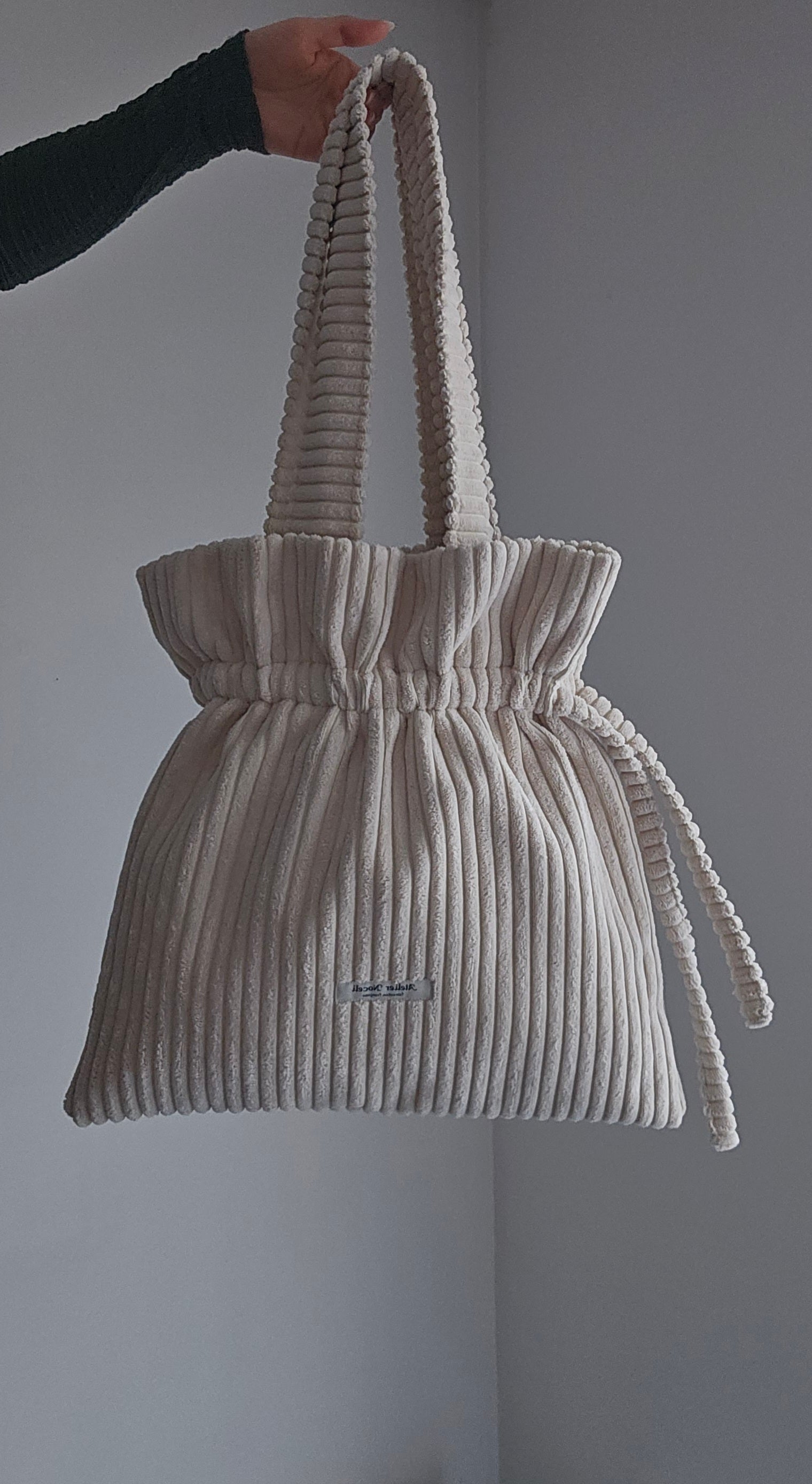 sac tote bag en velours cotelé beige resserable fait main en france tendance