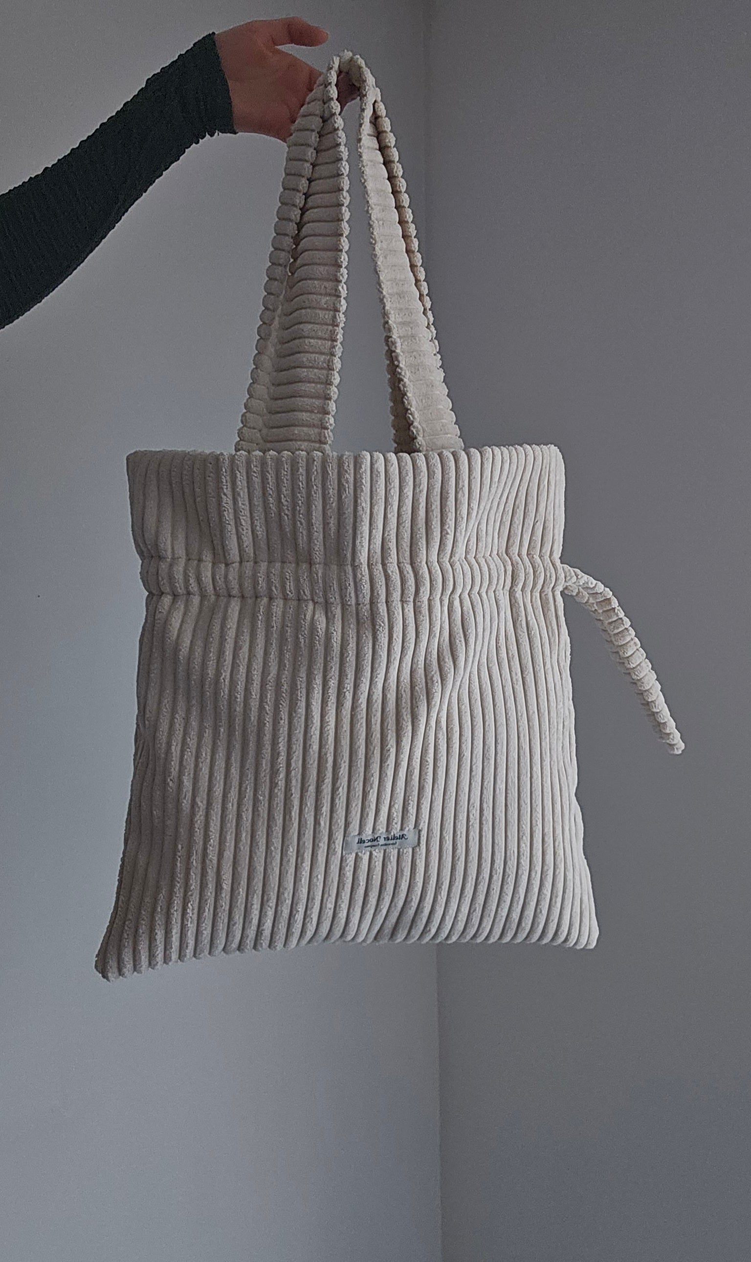 sac tote bag en velours cotelé beige resserable fait main en france tendance