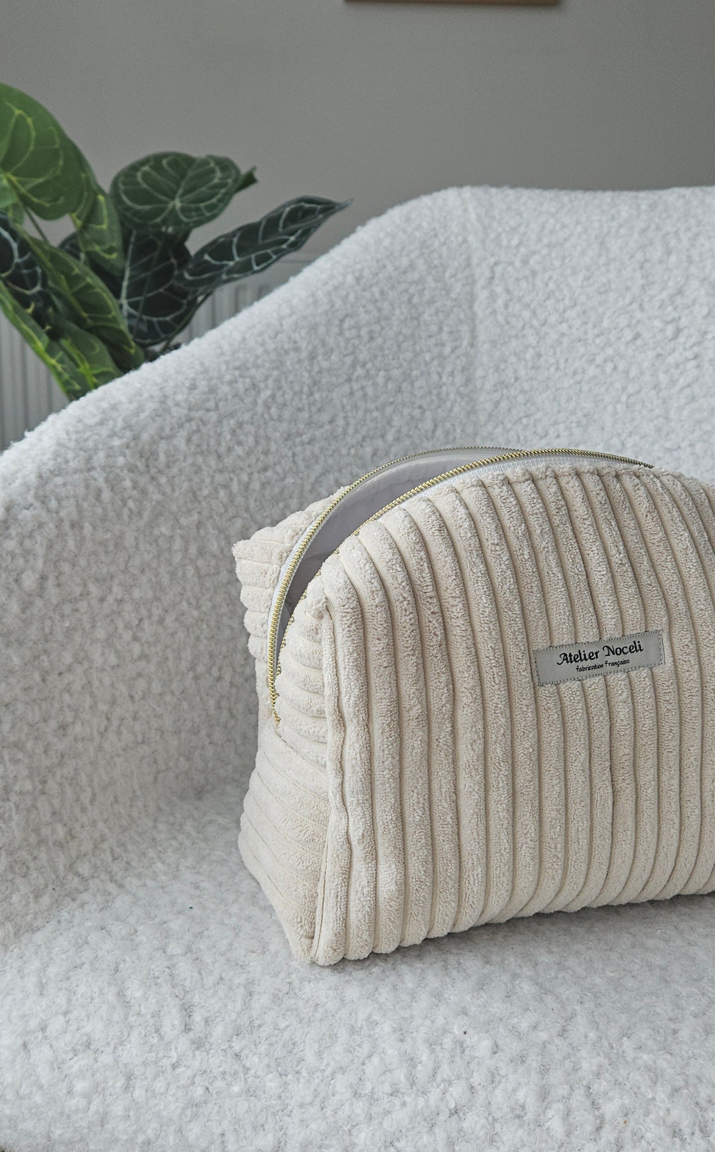 trousse de toilette en velours cotelé beige fait main en france