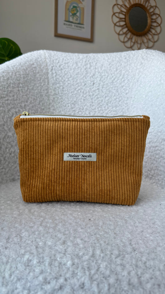trousse de voyage faite main en france velours cotelé jaune ocre